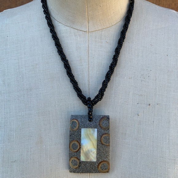 VTG 90s Abstract Abalone Necklace Handmade in Bali - Picture 7 of 10